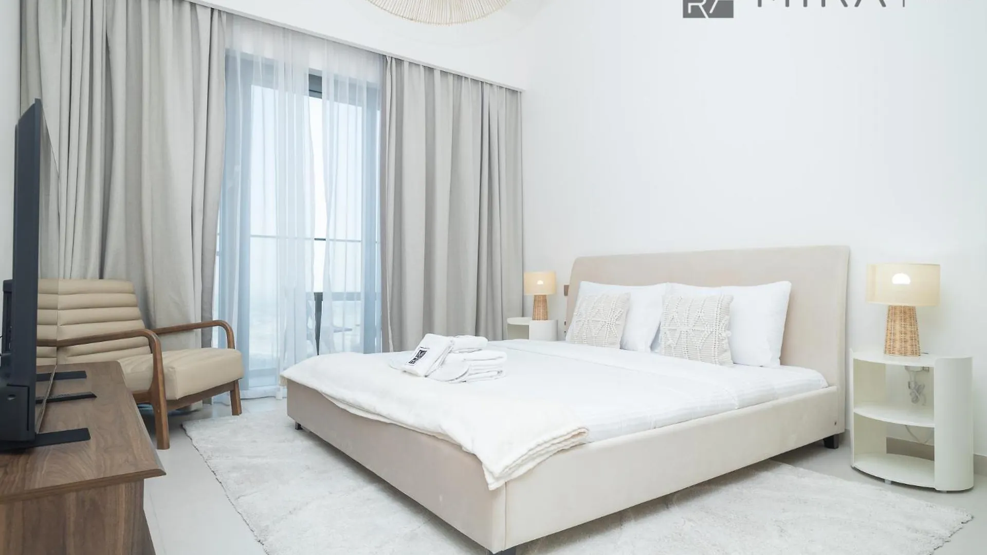 Mira Holiday Homes - Newly 2 Bedroom With Balcony In The Heart Of Dubai Close To Burj Khalifa 0*,