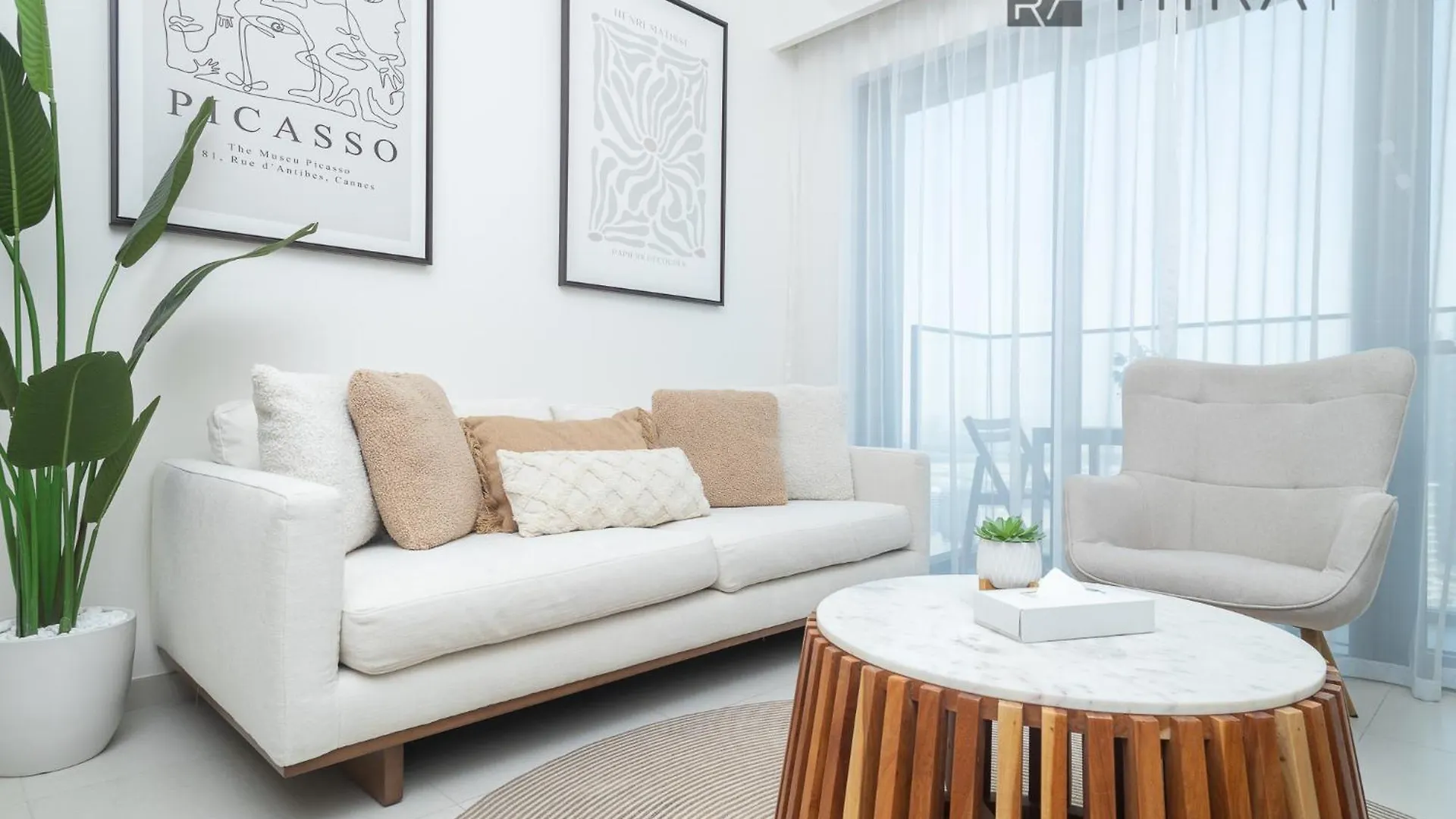 Mira Holiday Homes - Newly 2 Bedroom With Balcony In The Heart Of Dubai Close To Burj Khalifa