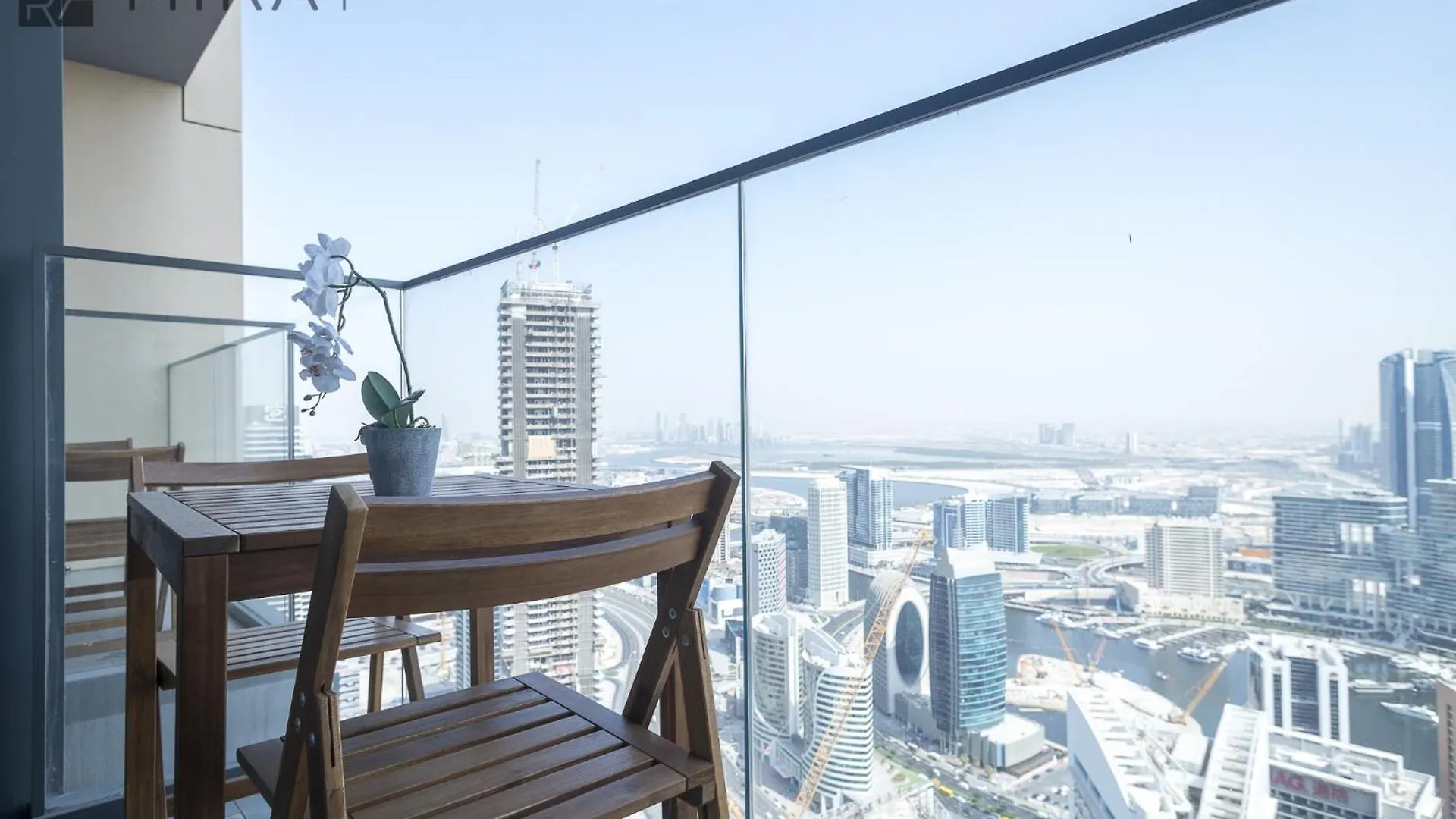 Mira Holiday Homes - Newly 2 Bedroom With Balcony In The Heart Of Dubai Close To Burj Khalifa